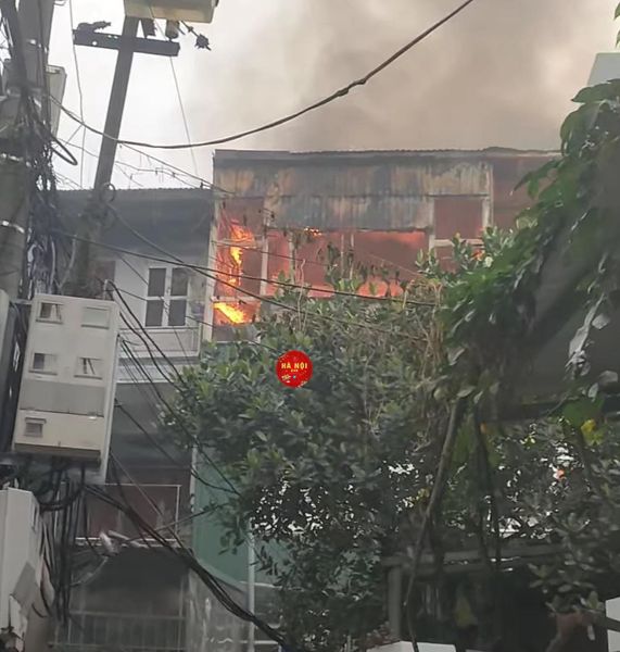Cháy Chung Cư CT1 Thạch Bàn -Long Biên (30/12/2023)